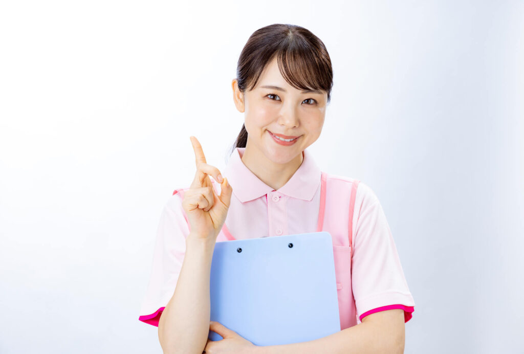 介護助手は資格なしでもOK？介護士との違いや将来性について解説