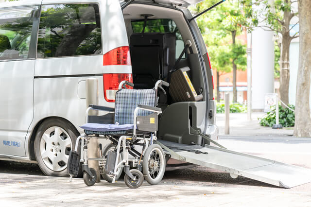 介護タクシーとは？料金や利用条件、介護保険の適用から福祉タクシーとの違いまで徹底解説